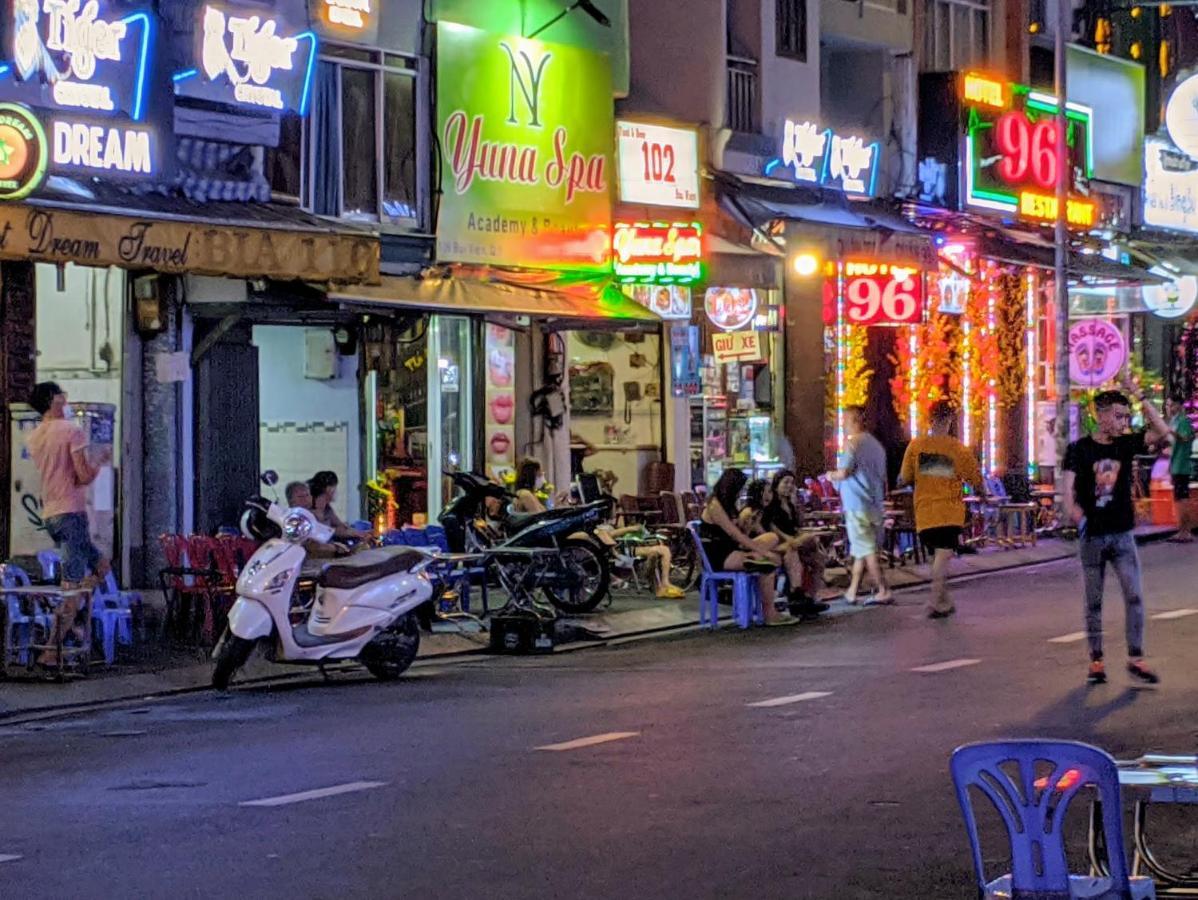 99裴围精品酒店 胡志明市 外观 照片